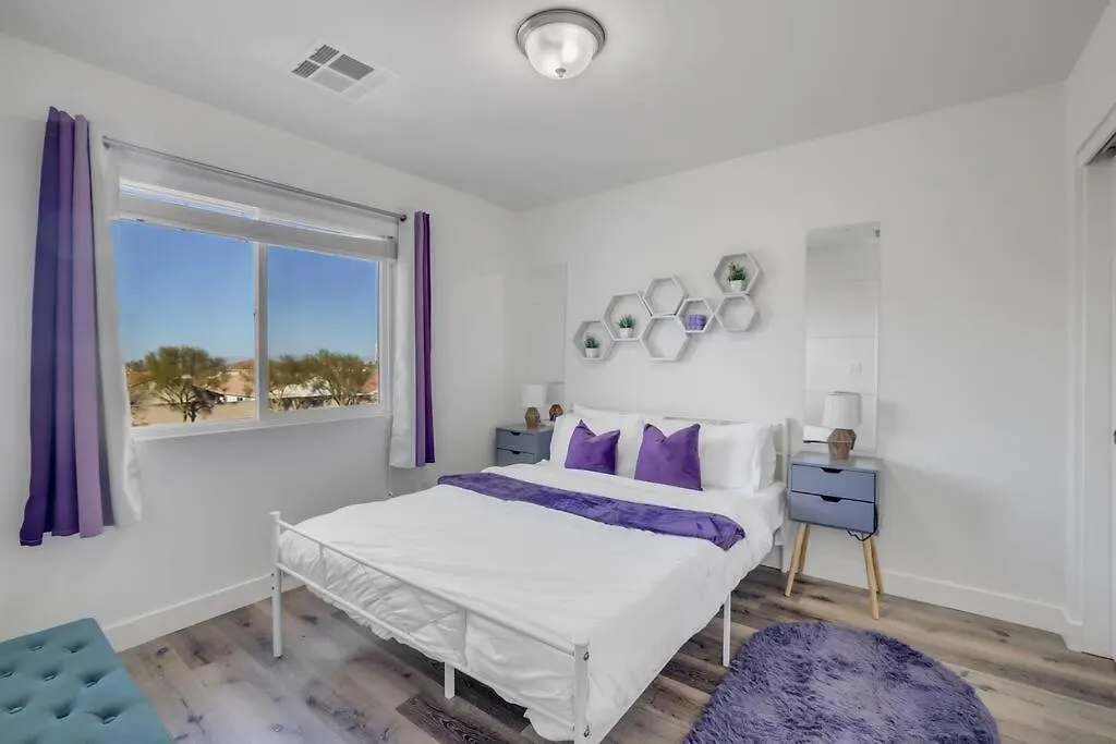 Apartment Bright & Spacious Home Sleeps 10 Phoenix United States
