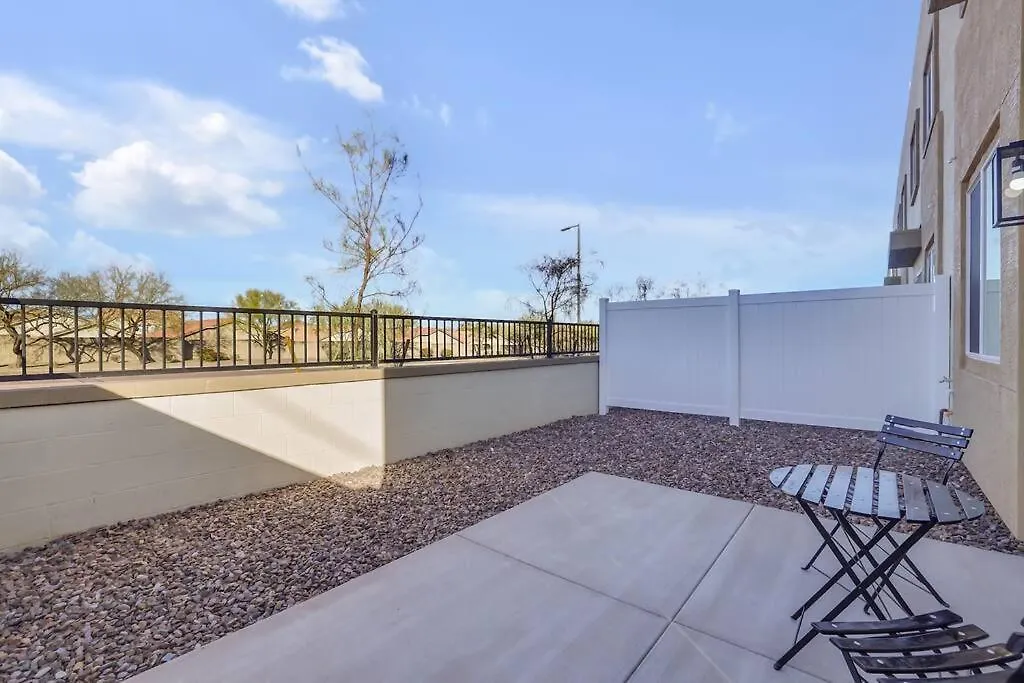 Bright & Spacious Home Sleeps 10 Phoenix 0*,